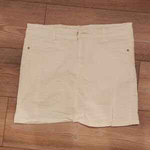 Bloomy Skort Women's Cream Skort